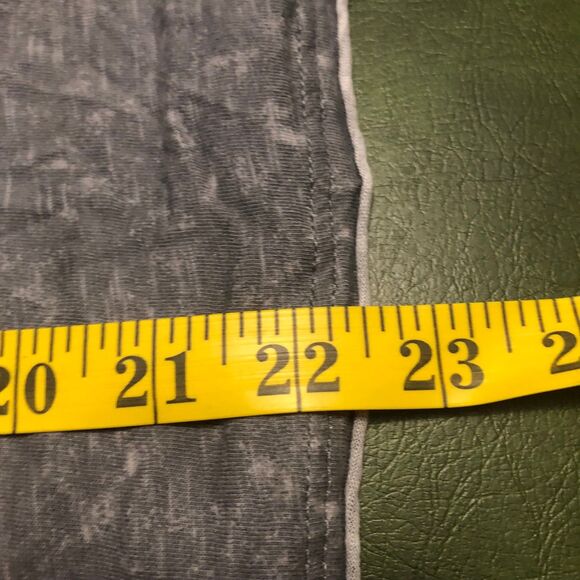 Zara Boys Flip Sequin Skull T-Shirt w/Exposed Seams Heather Grey; SZ 11/12 - Picture 7 of 7